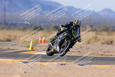 media/Dec-17-2023-CVMA (Sun) [[bf0c04832d]]/Race 2 Amateur Supersport Open/